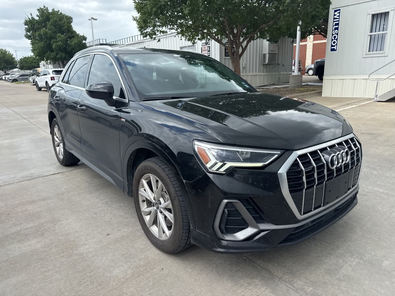 Thumbnail: 2022 Audi Q3 - 3