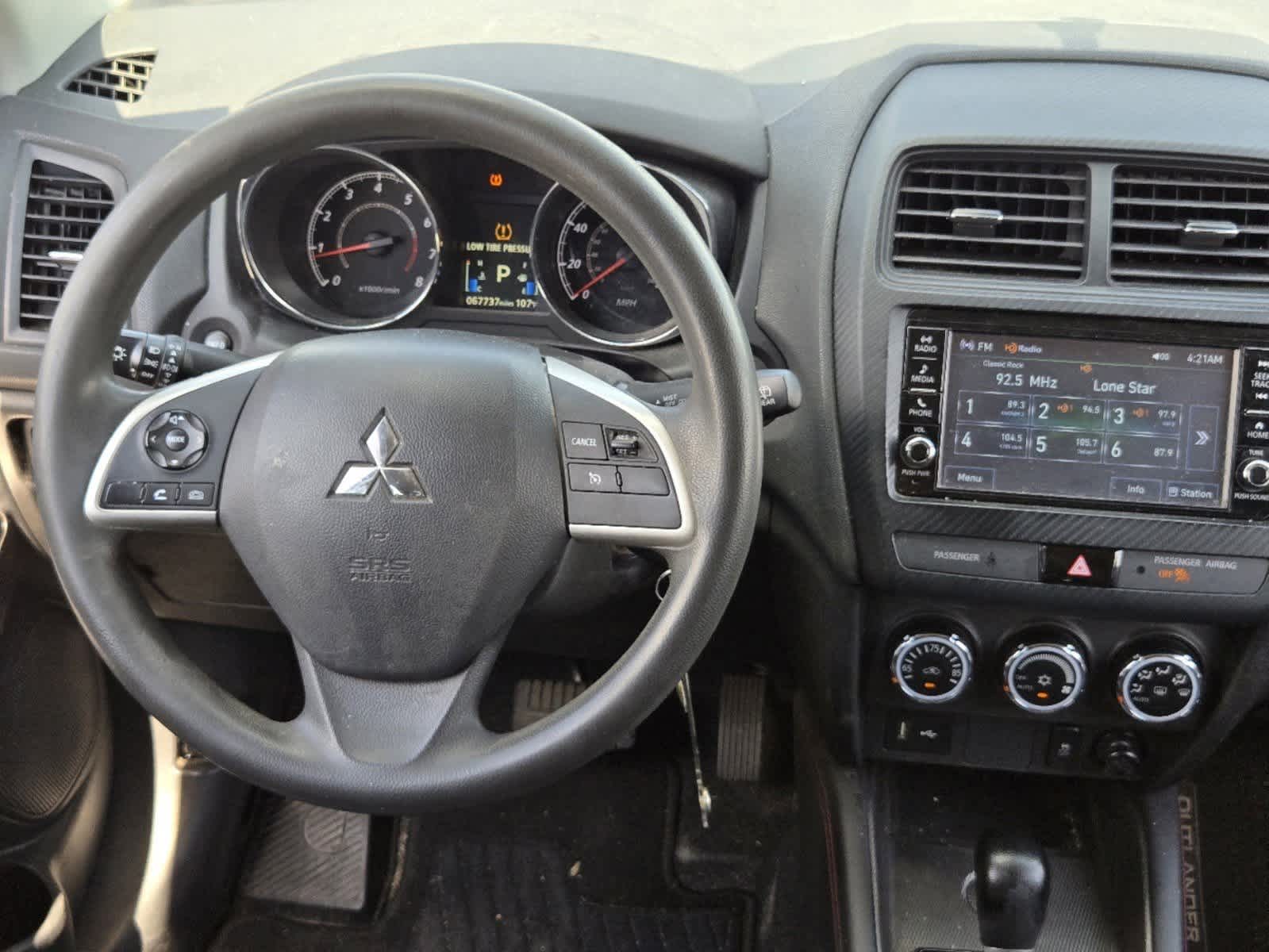 Thumbnail: 2019 Mitsubishi Outlander Sport - 15