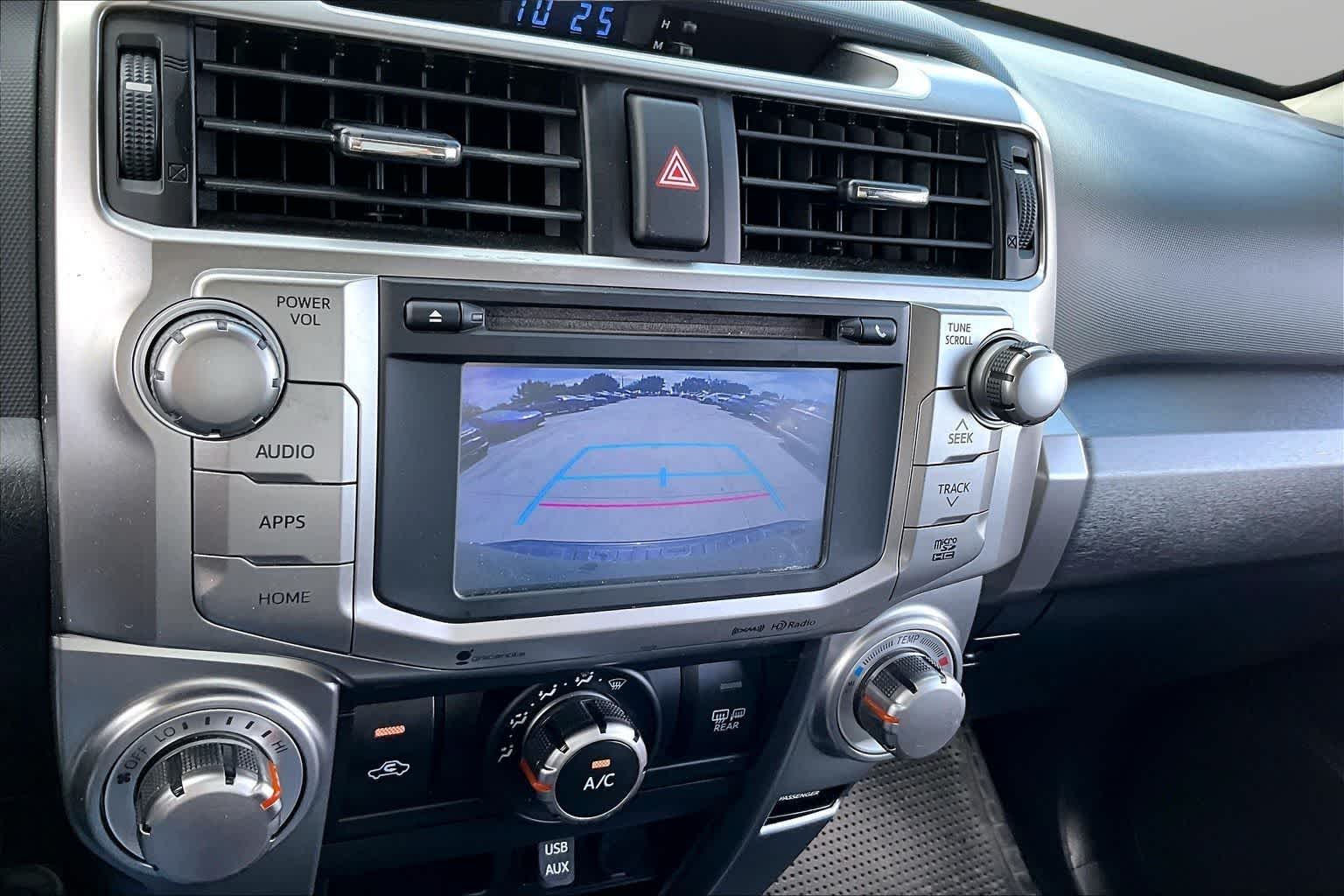 Thumbnail: 2016 Toyota 4Runner - 20