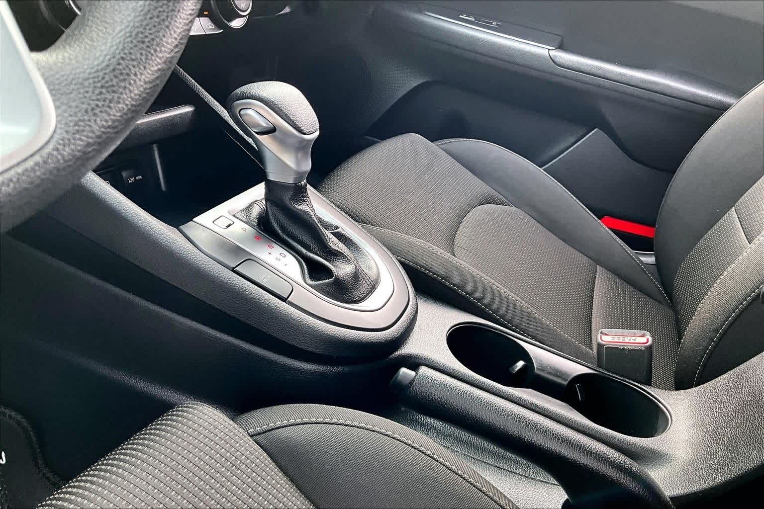 Thumbnail: 2019 Kia Forte - 12