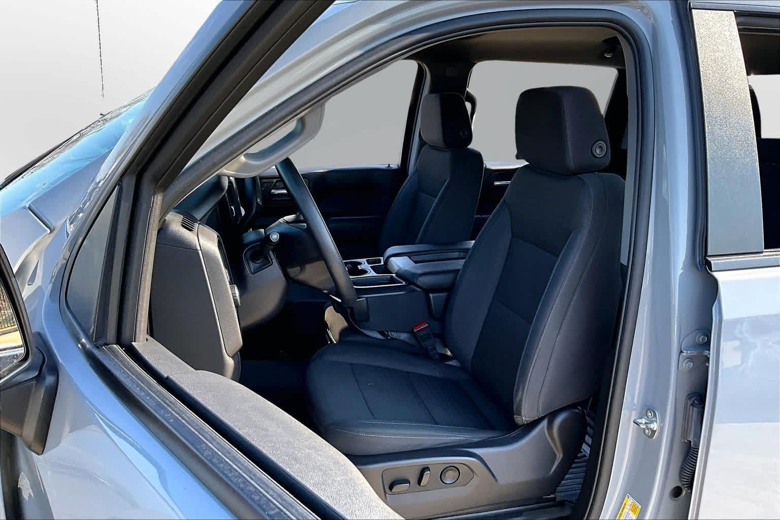 Thumbnail: 2025 Chevrolet Silverado 1500 - 24