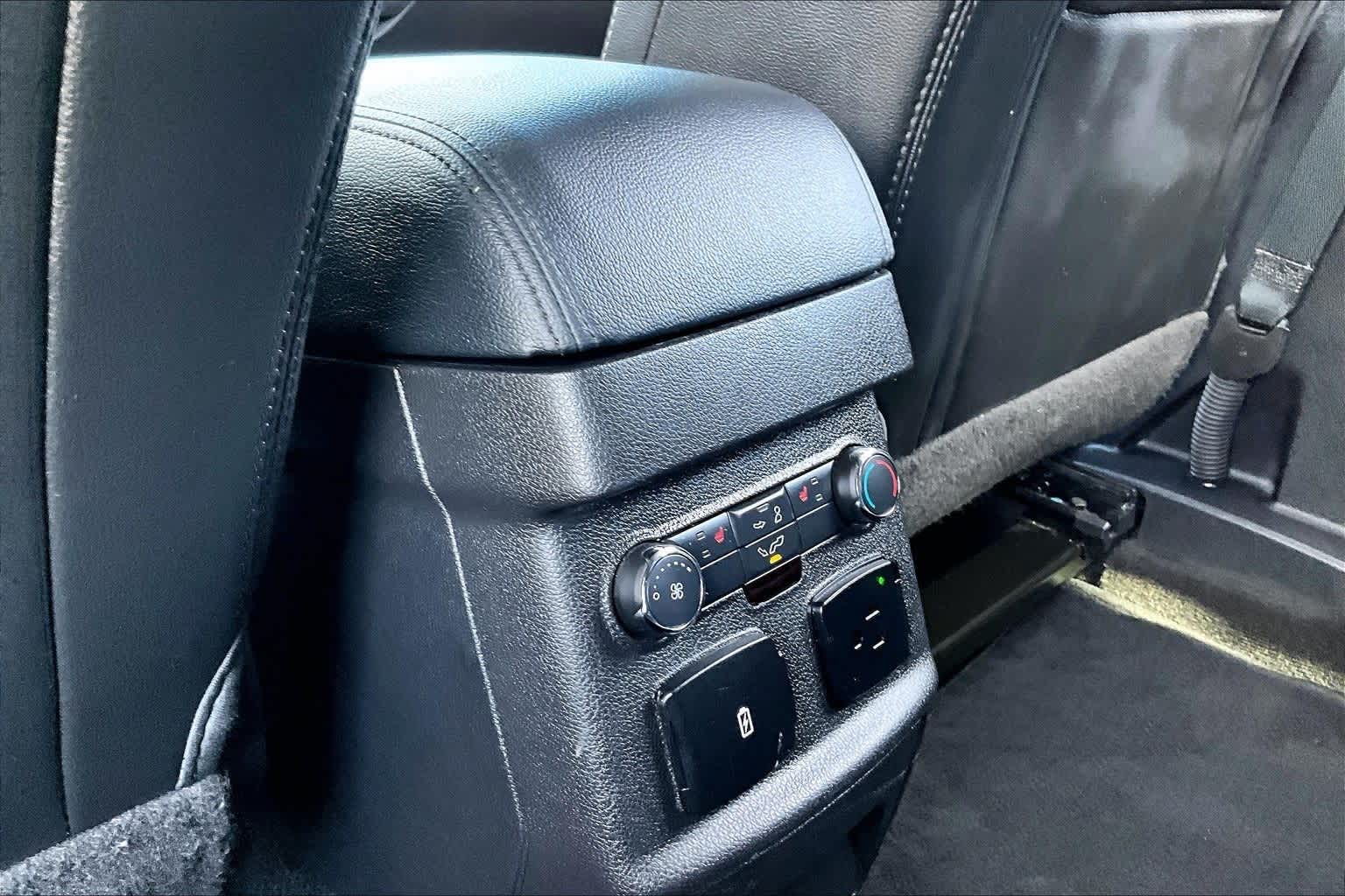 Thumbnail: 2017 Ford Explorer - 24