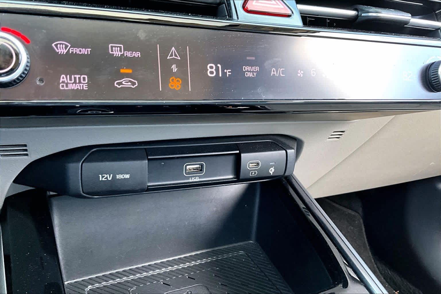 Thumbnail: 2023 Kia Niro - 21