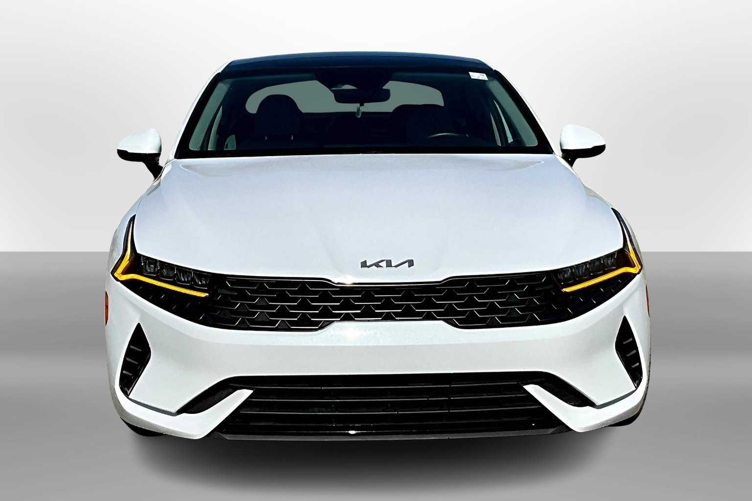 Thumbnail: 2023 Kia K5 - 3
