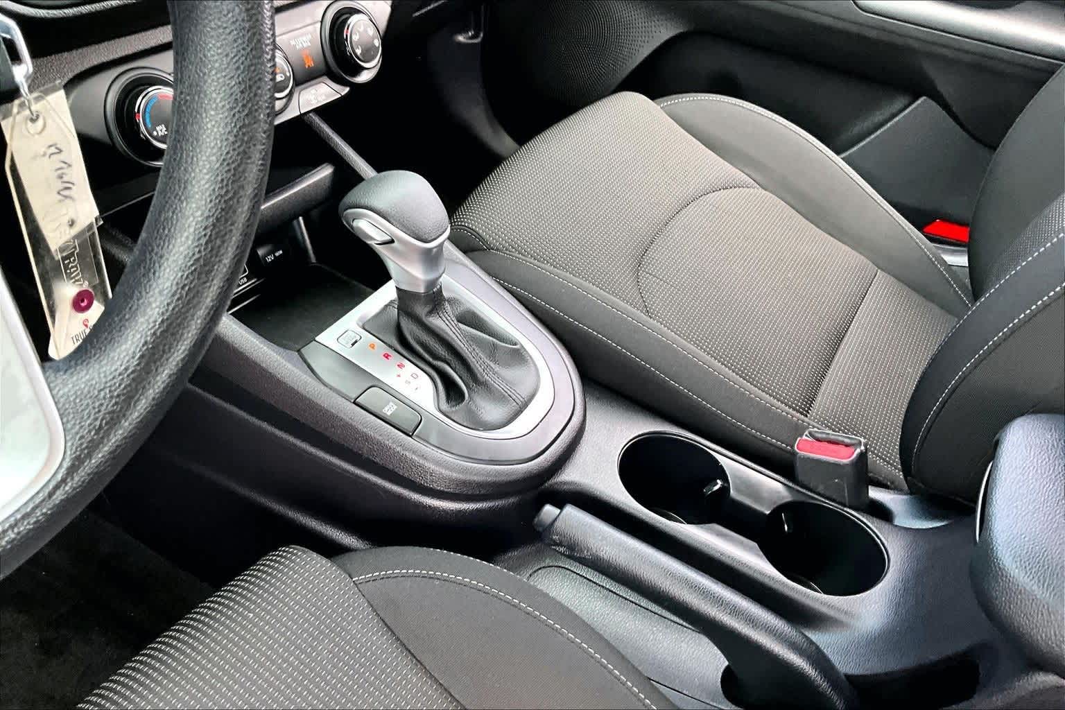 Thumbnail: 2021 Kia Forte - 13