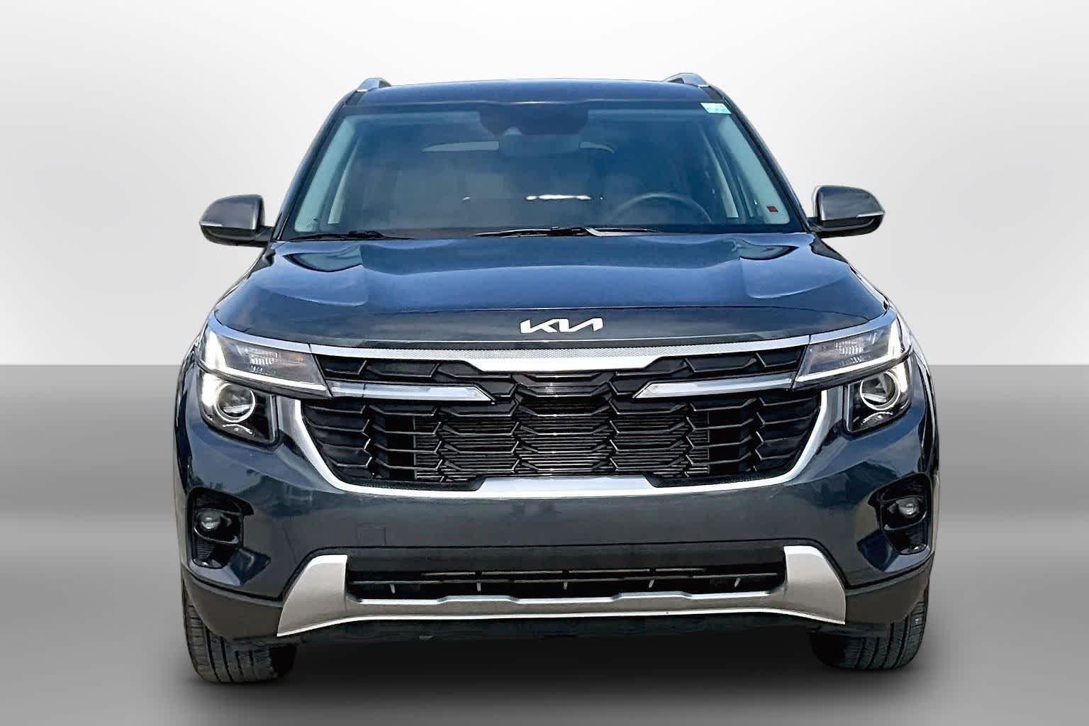 Thumbnail: 2024 Kia Seltos - 3