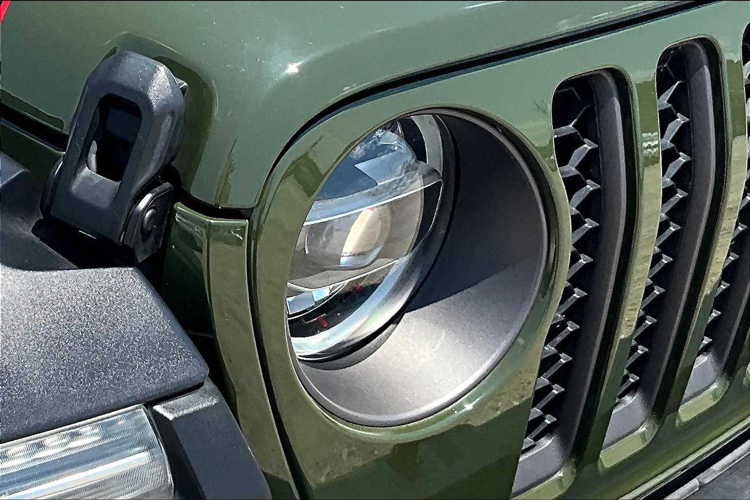 Thumbnail: 2022 Jeep Gladiator - 31