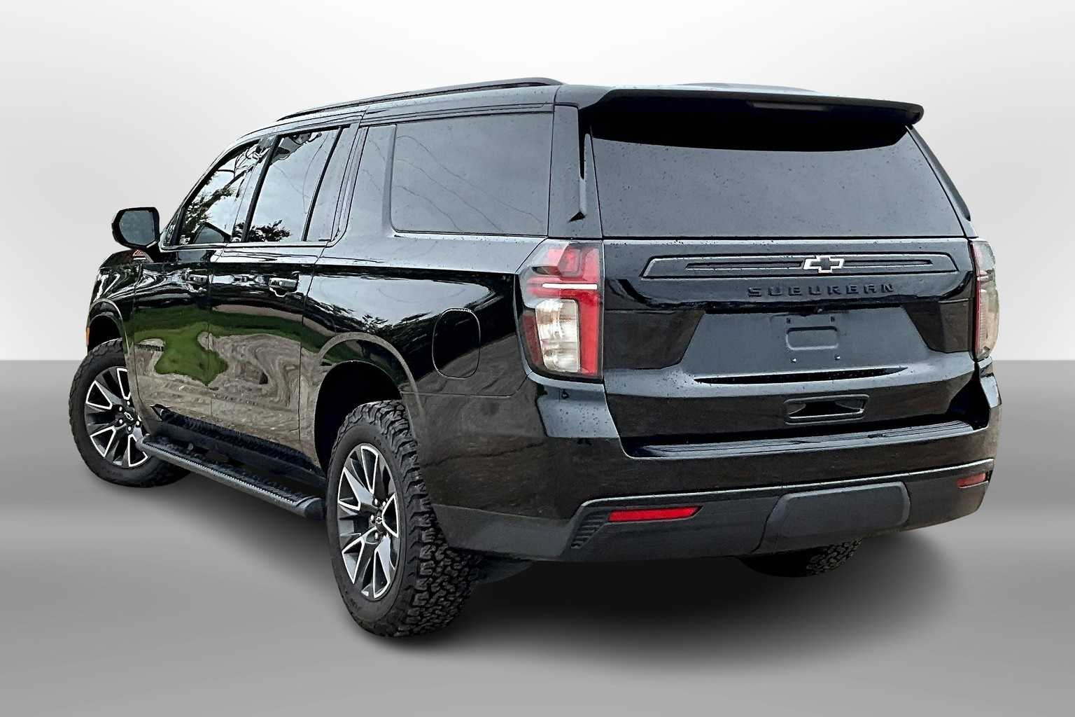 Thumbnail: 2023 Chevrolet Suburban - 11