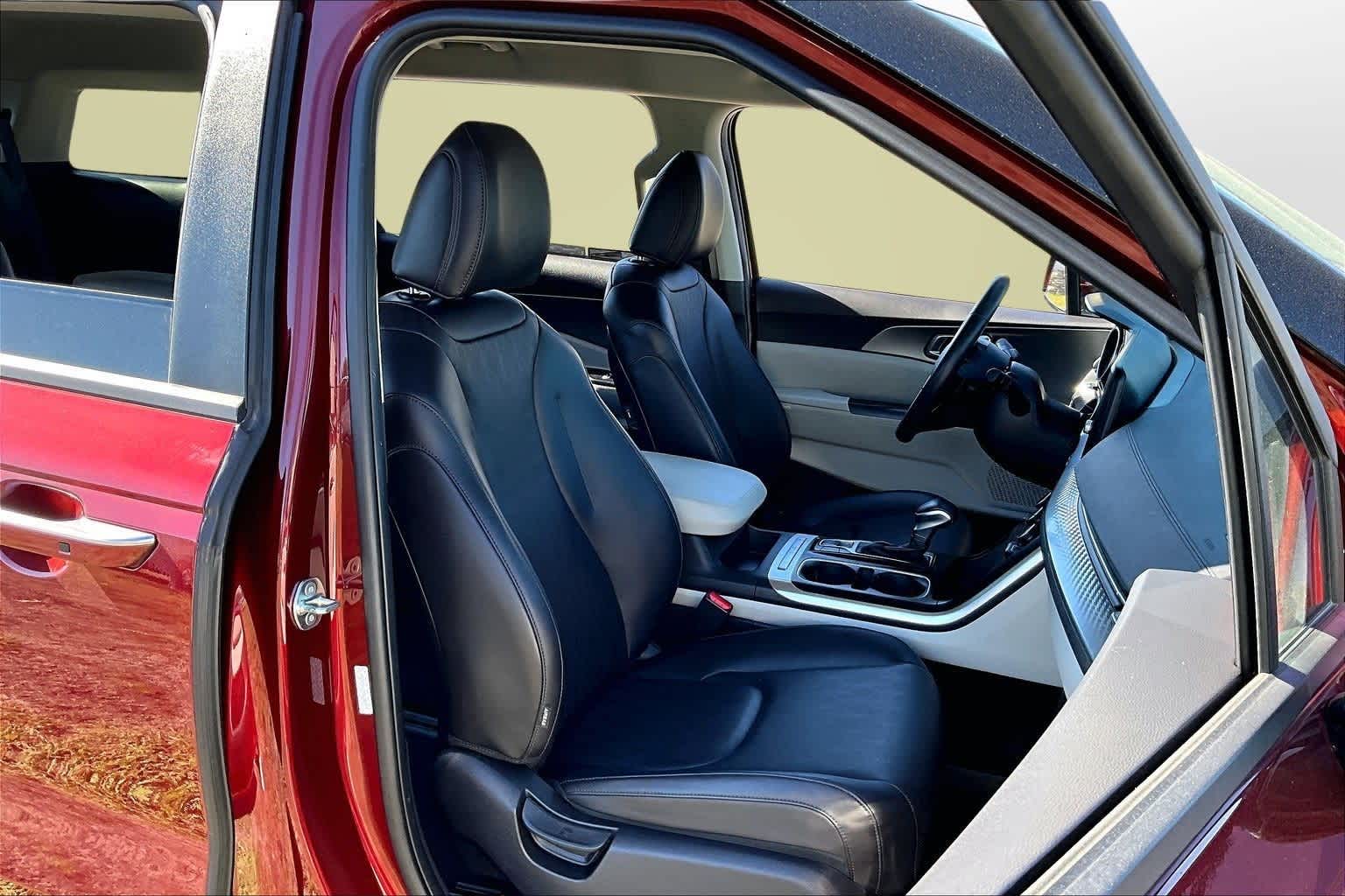 Thumbnail: 2024 Kia Carnival - 7