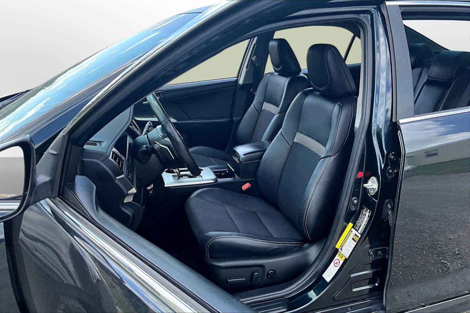 Thumbnail: 2013 Toyota Camry - 24