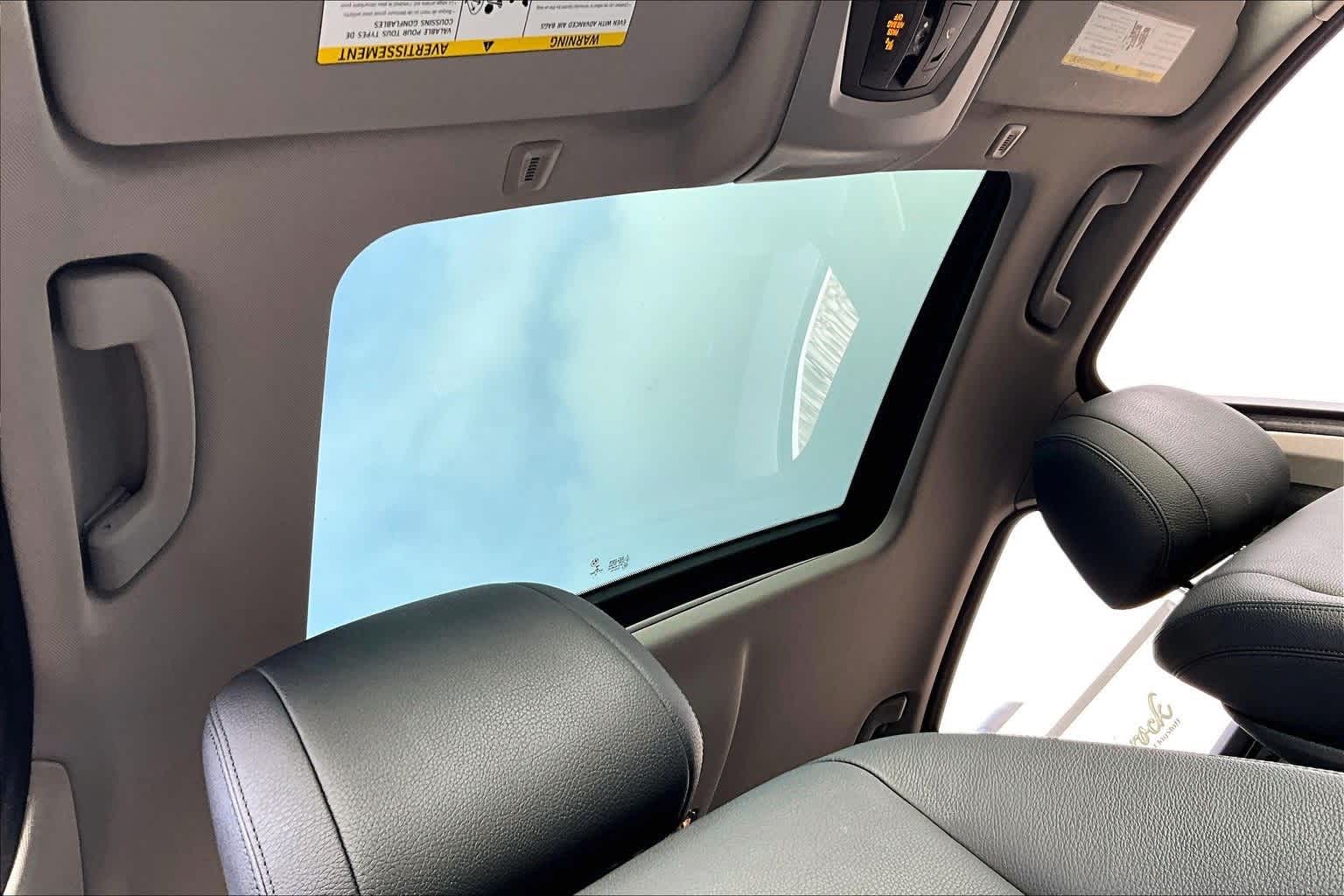 Thumbnail: 2016 BMW 5 Series - 16