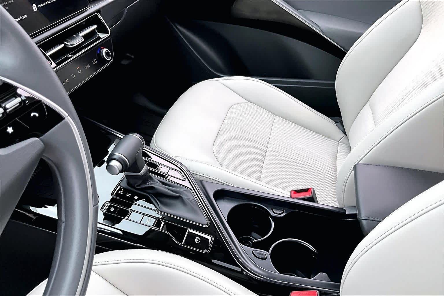 Thumbnail: 2025 Kia Niro - 13