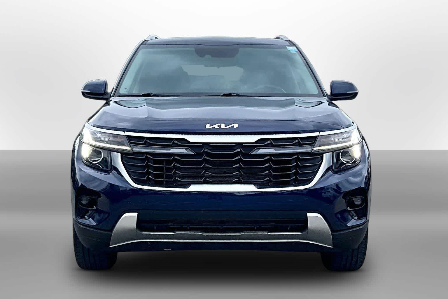 Thumbnail: 2024 Kia Seltos - 3