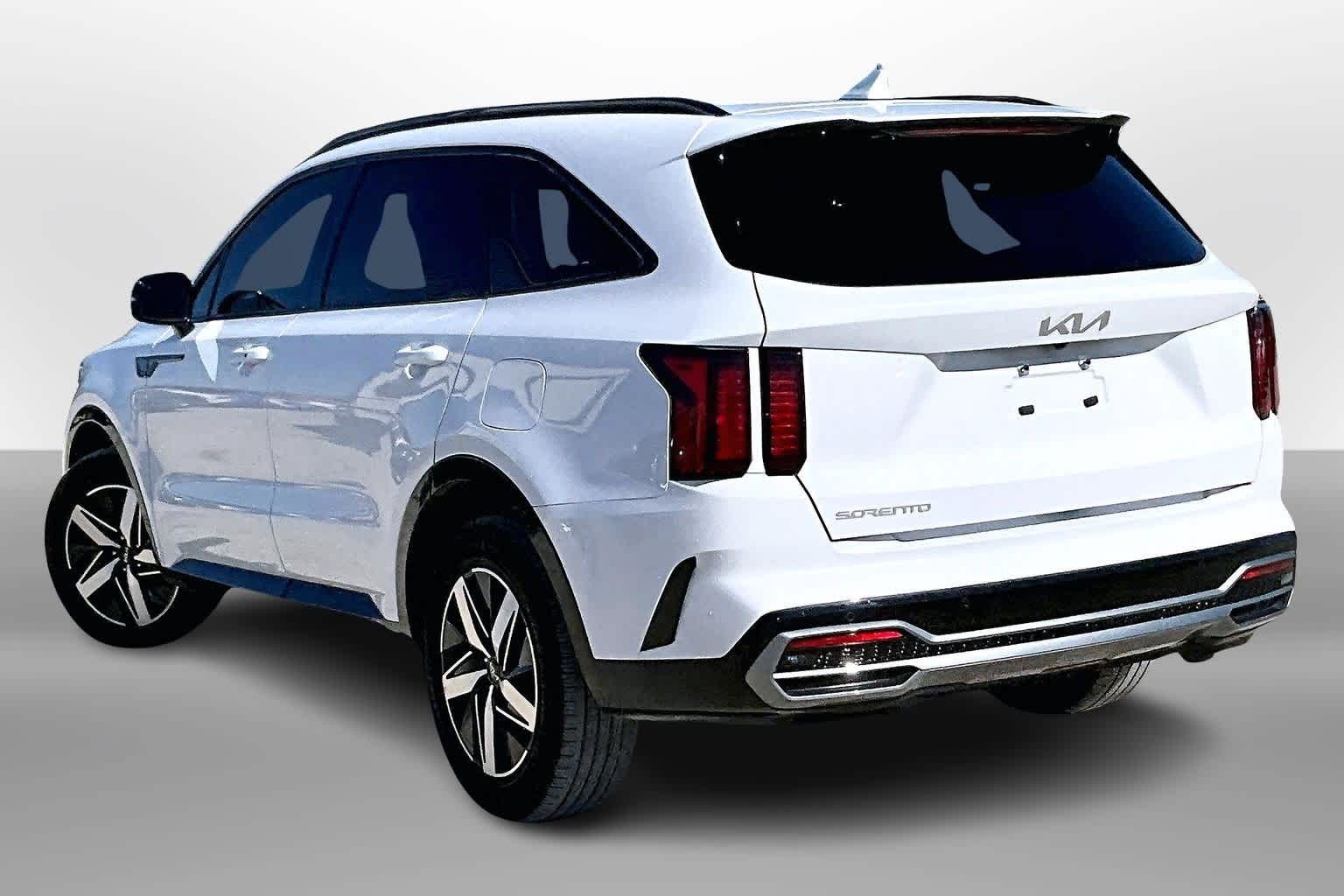 Thumbnail: 2023 Kia Sorento - 11