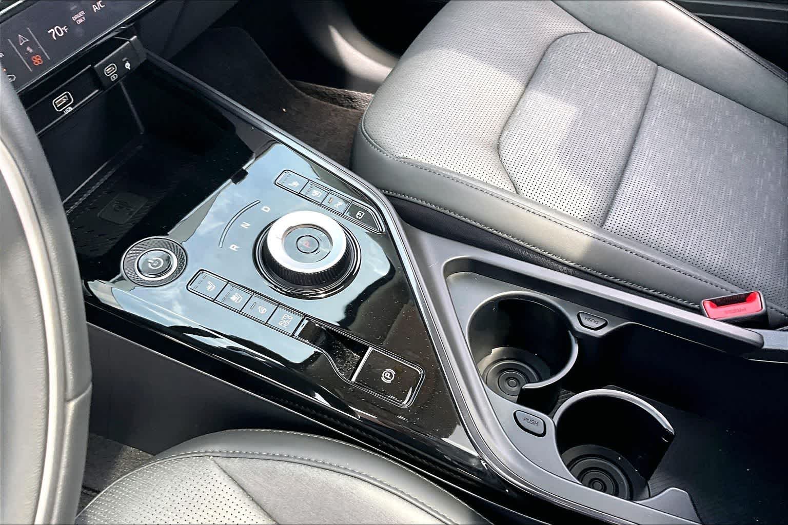 Thumbnail: 2024 Kia Niro - 12