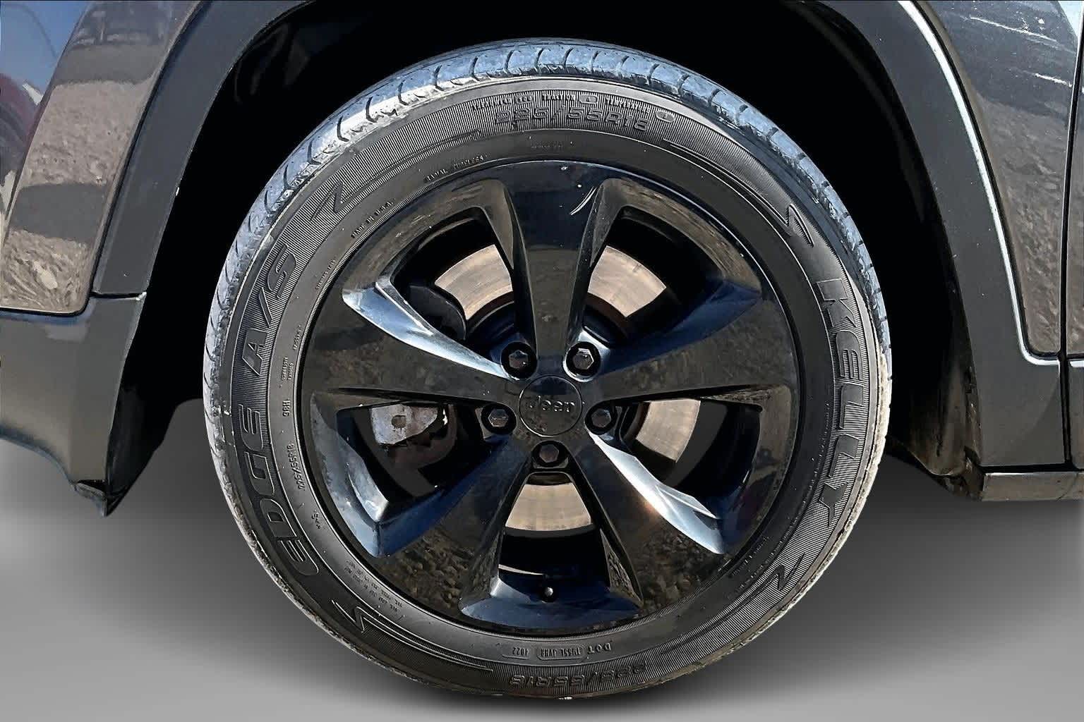 Thumbnail: 2016 Jeep Cherokee - 8