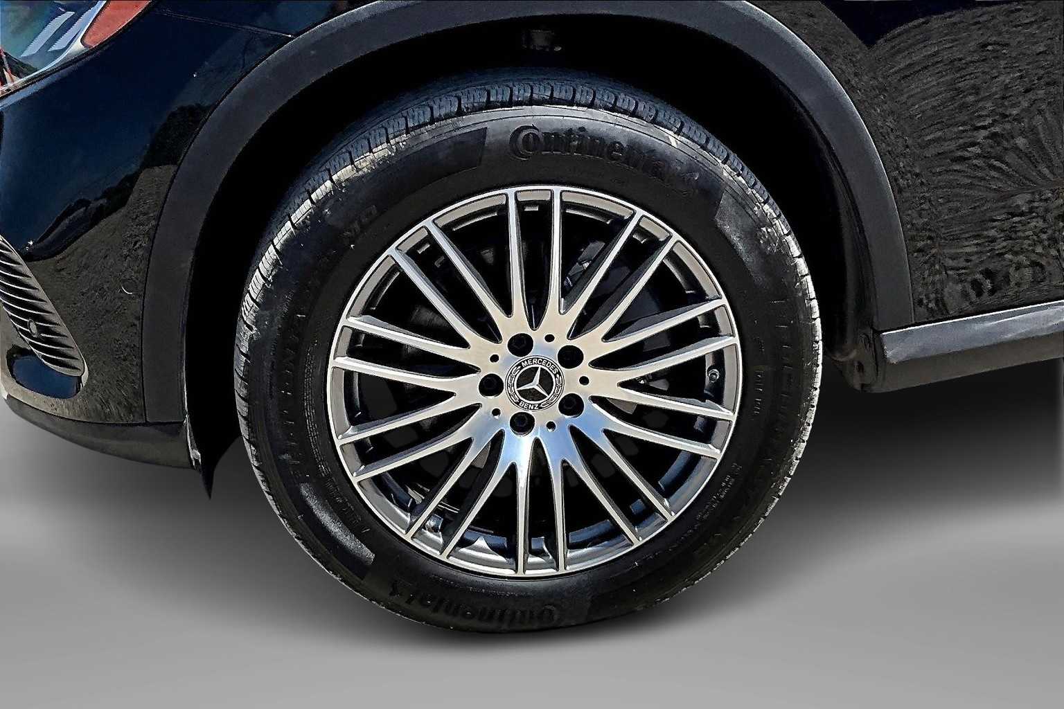 Thumbnail: 2024 Mercedes-Benz GLC - 8