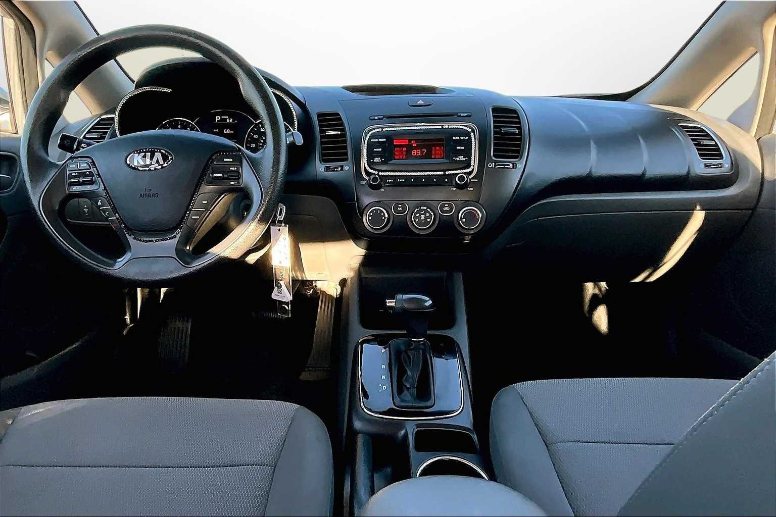 Thumbnail: 2018 Kia Forte - 14