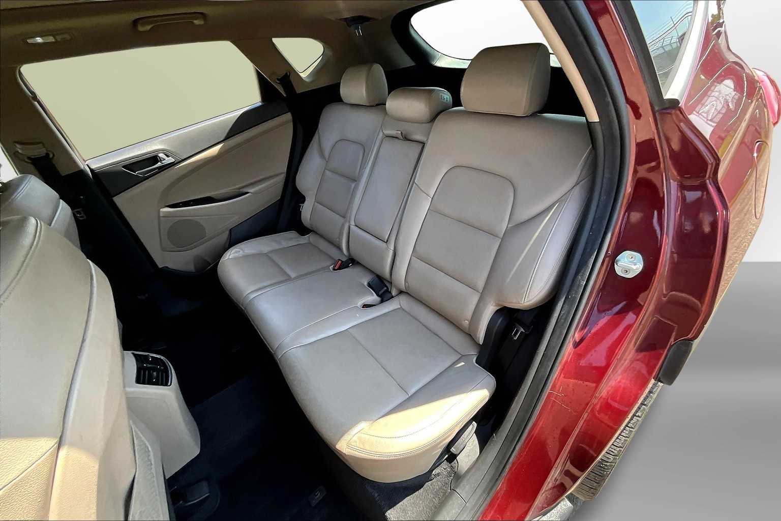 Thumbnail: 2016 Hyundai Tucson - 27