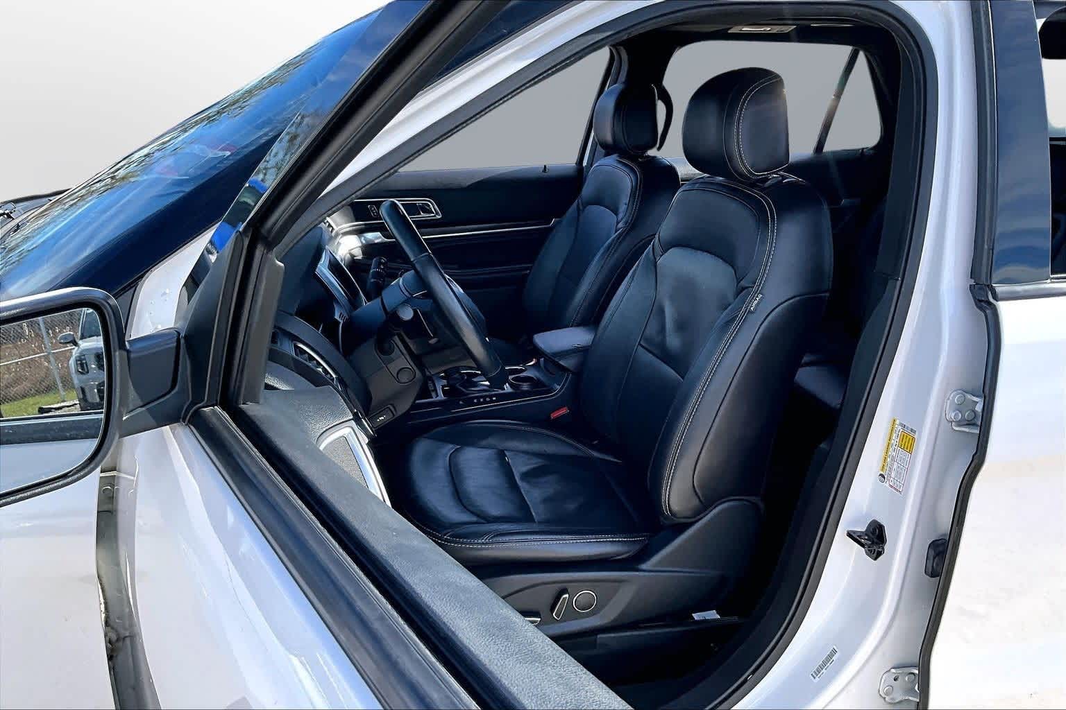 Thumbnail: 2017 Ford Explorer - 25