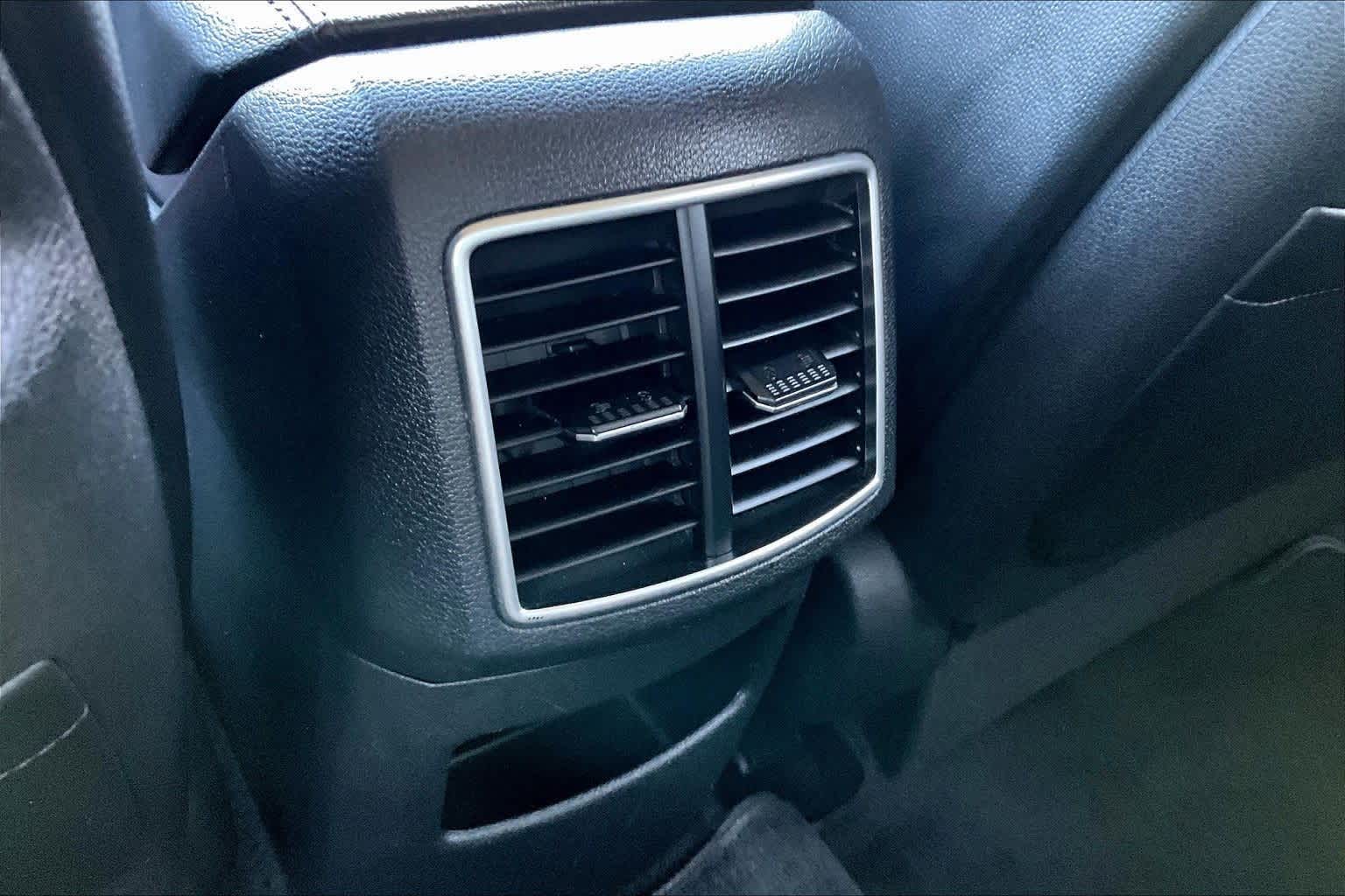 Thumbnail: 2023 Kia Sportage - 24