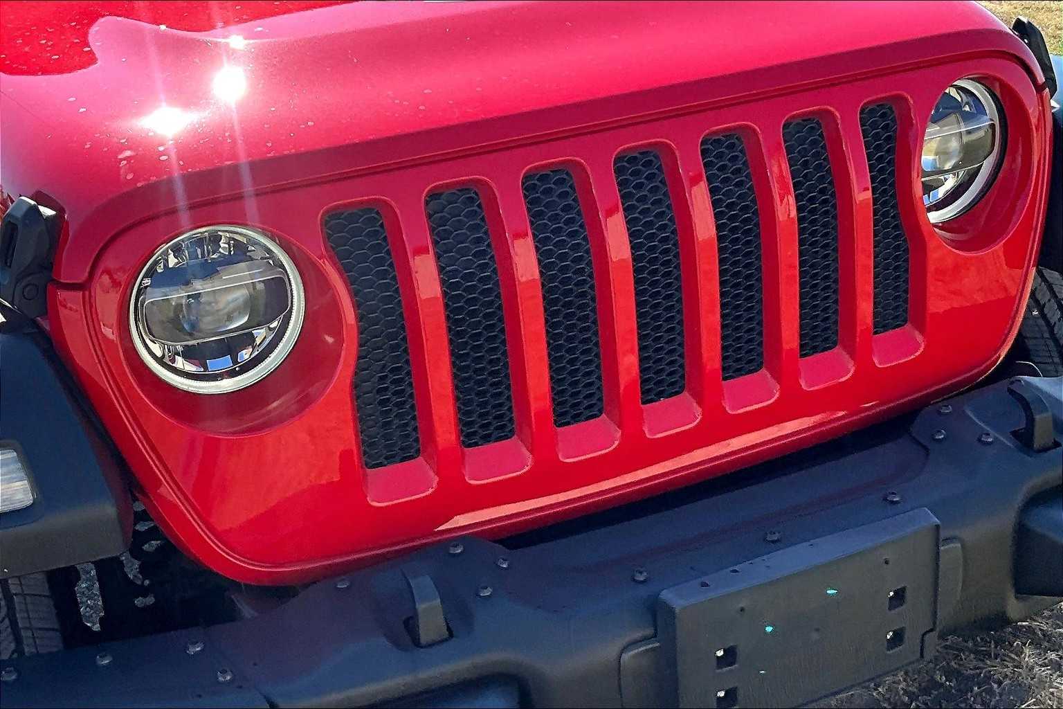 Thumbnail: 2021 Jeep Wrangler - 29