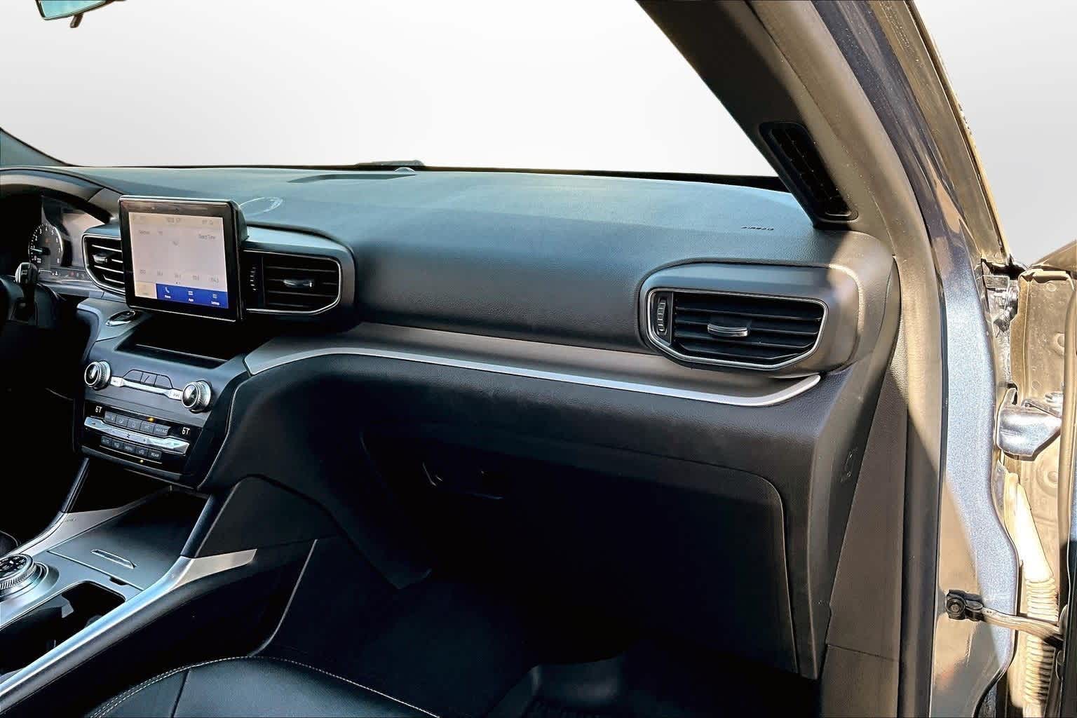 Thumbnail: 2020 Ford Explorer - 13