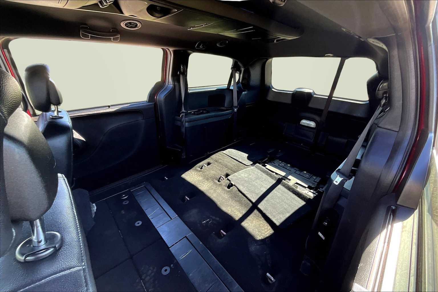 Thumbnail: 2019 Dodge Grand Caravan - 26