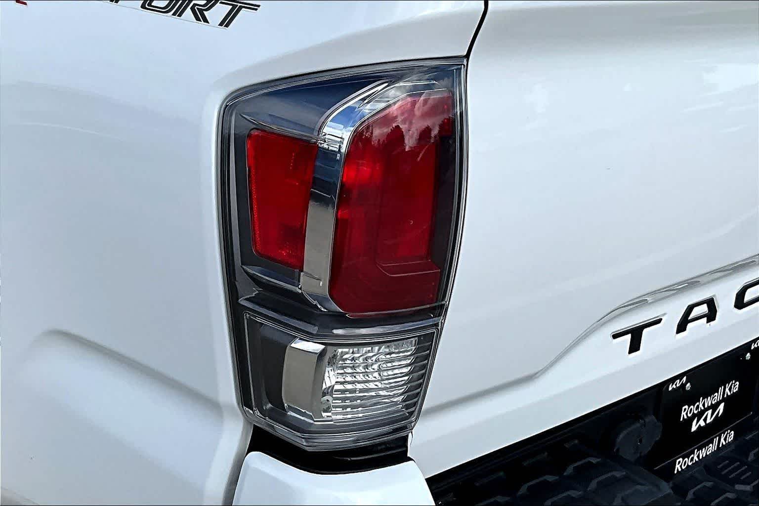 Thumbnail: 2020 Toyota Tacoma - 30