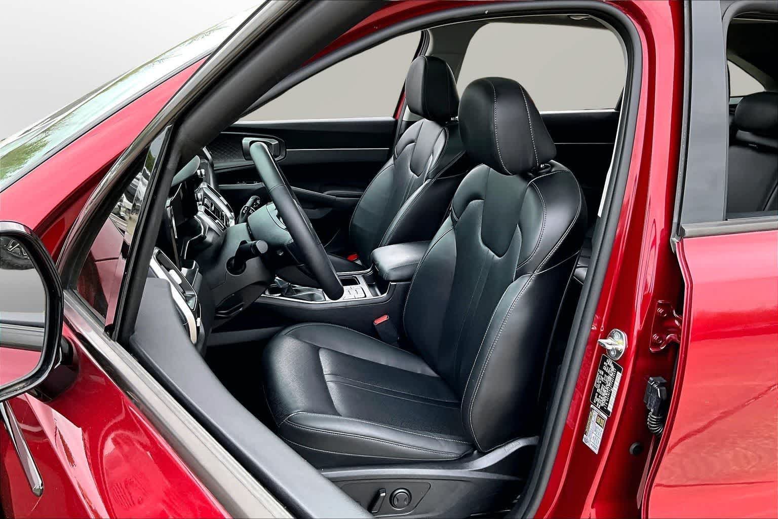 Thumbnail: 2023 Kia Sorento - 24