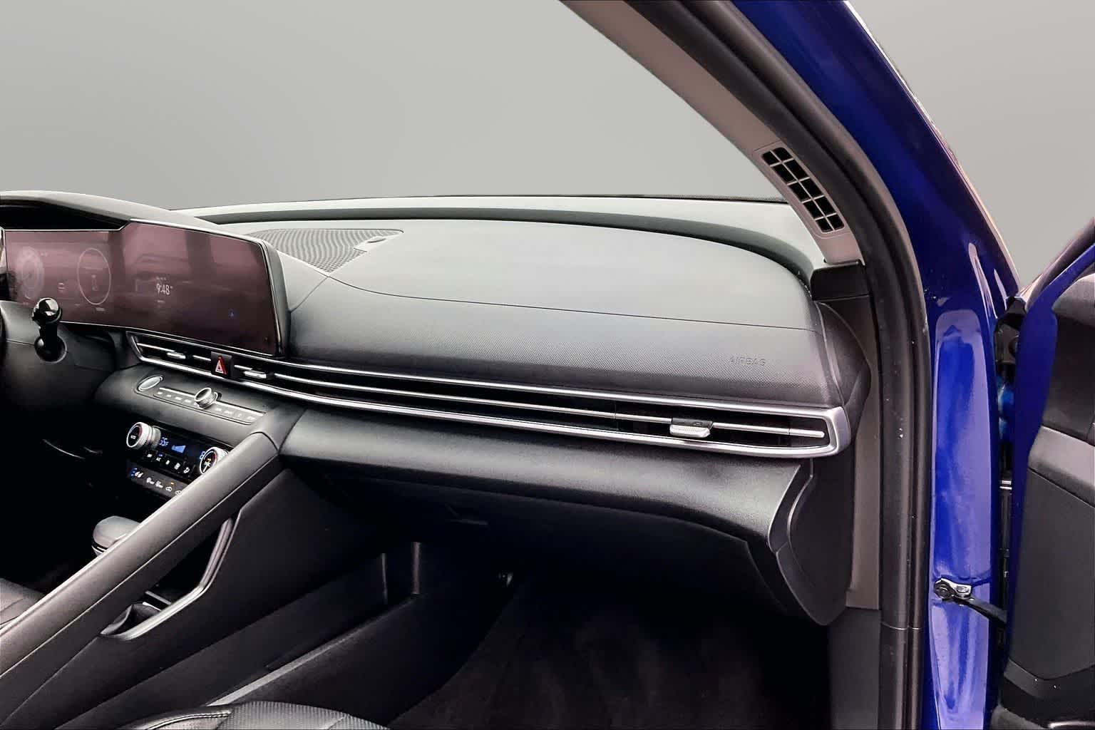 Thumbnail: 2023 Hyundai Elantra - 14