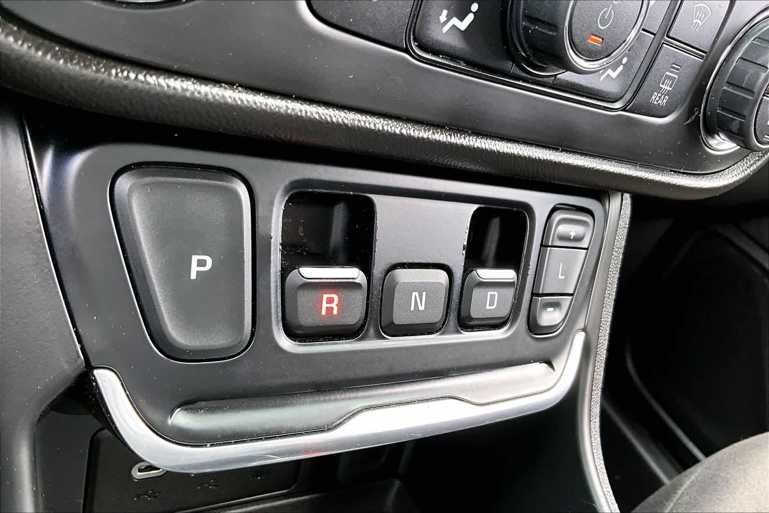 Thumbnail: 2020 GMC Terrain - 23