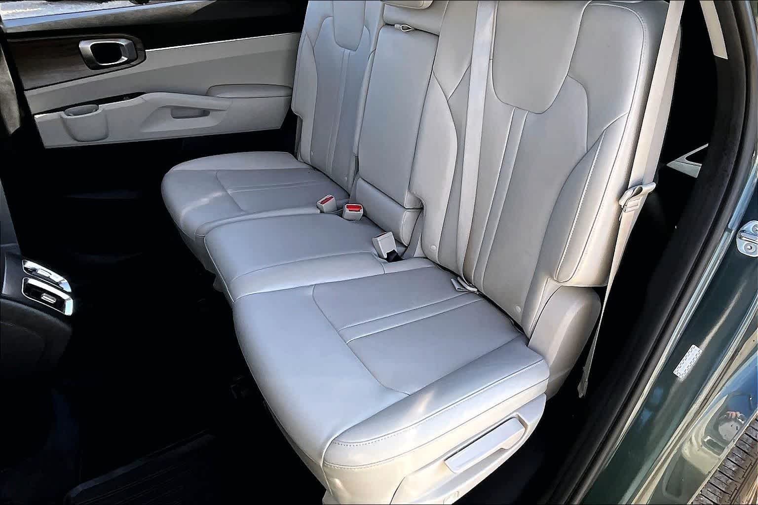 Thumbnail: 2022 Kia Sorento - 25