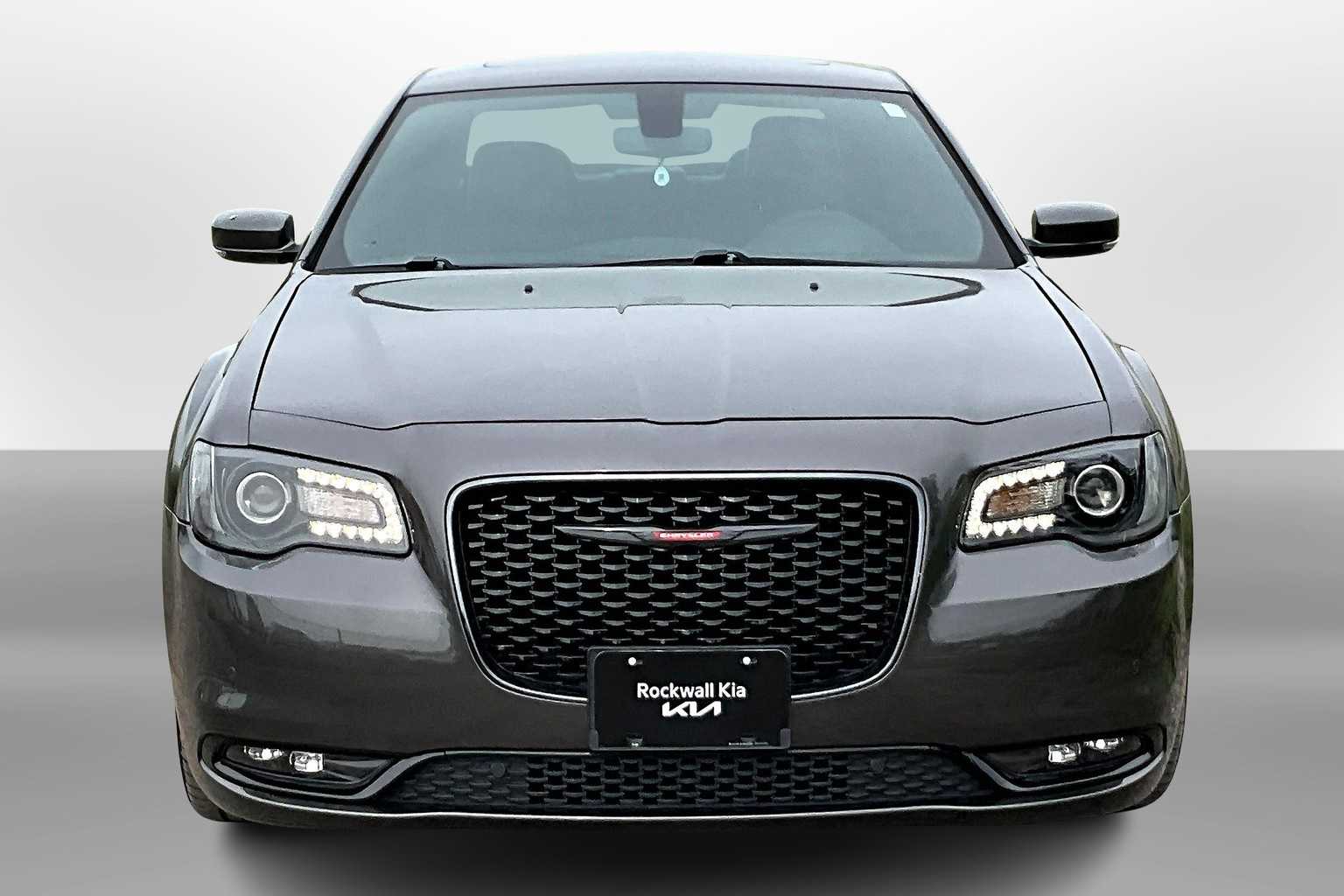 Thumbnail: 2023 Chrysler 300 - 3