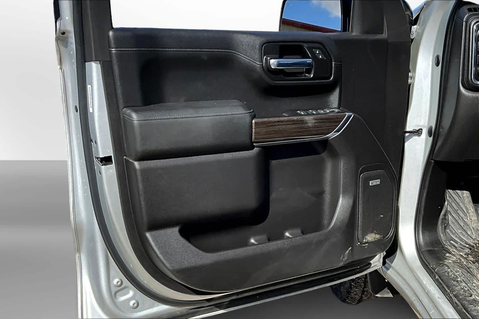 Thumbnail: 2020 Chevrolet Silverado 1500 - 17