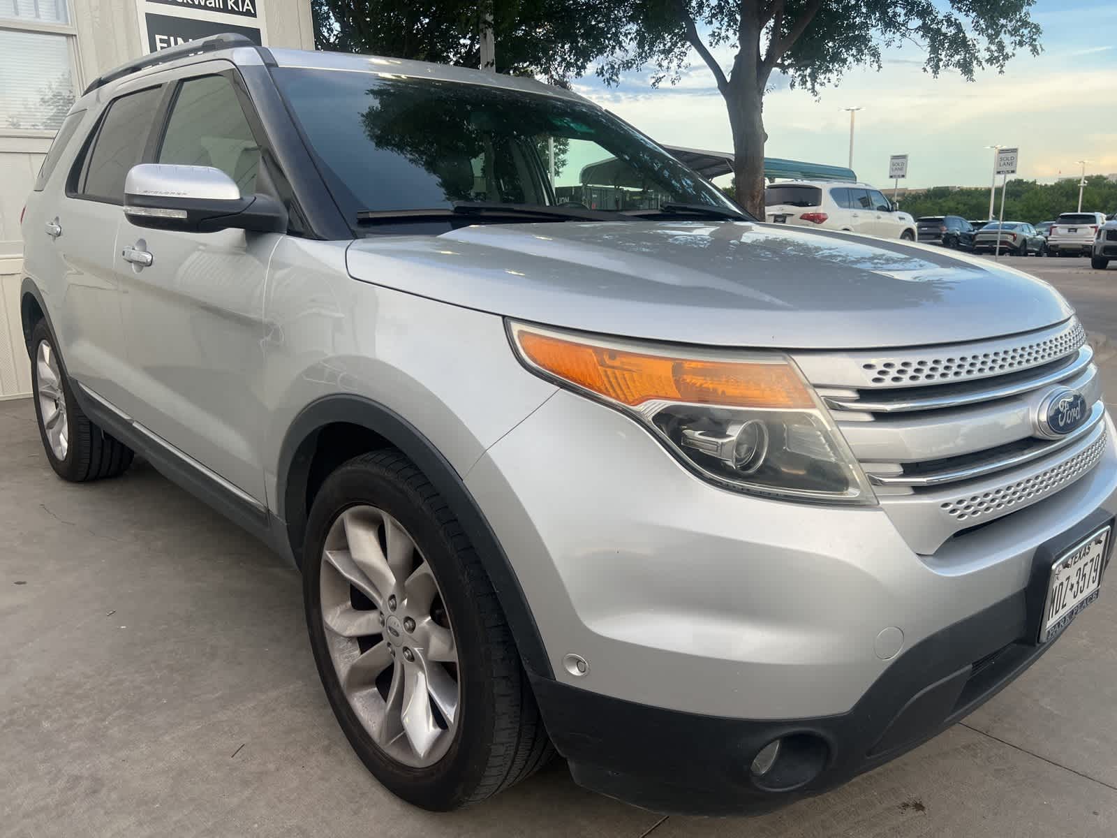 Thumbnail: 2013 Ford Explorer - 3