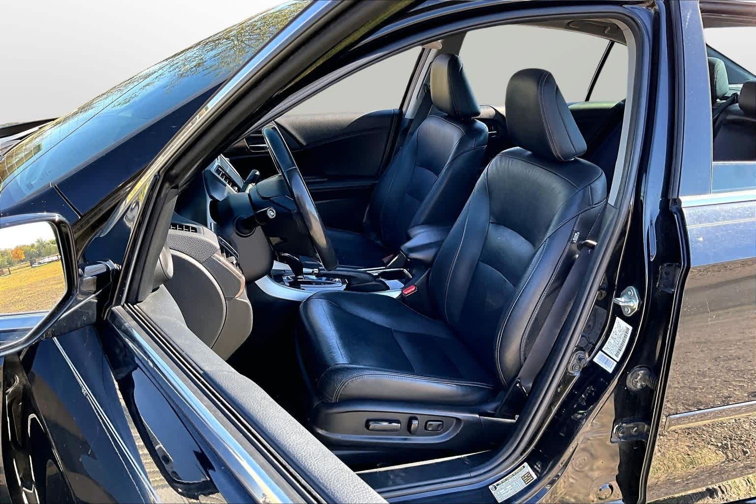 Thumbnail: 2017 Honda Accord - 22