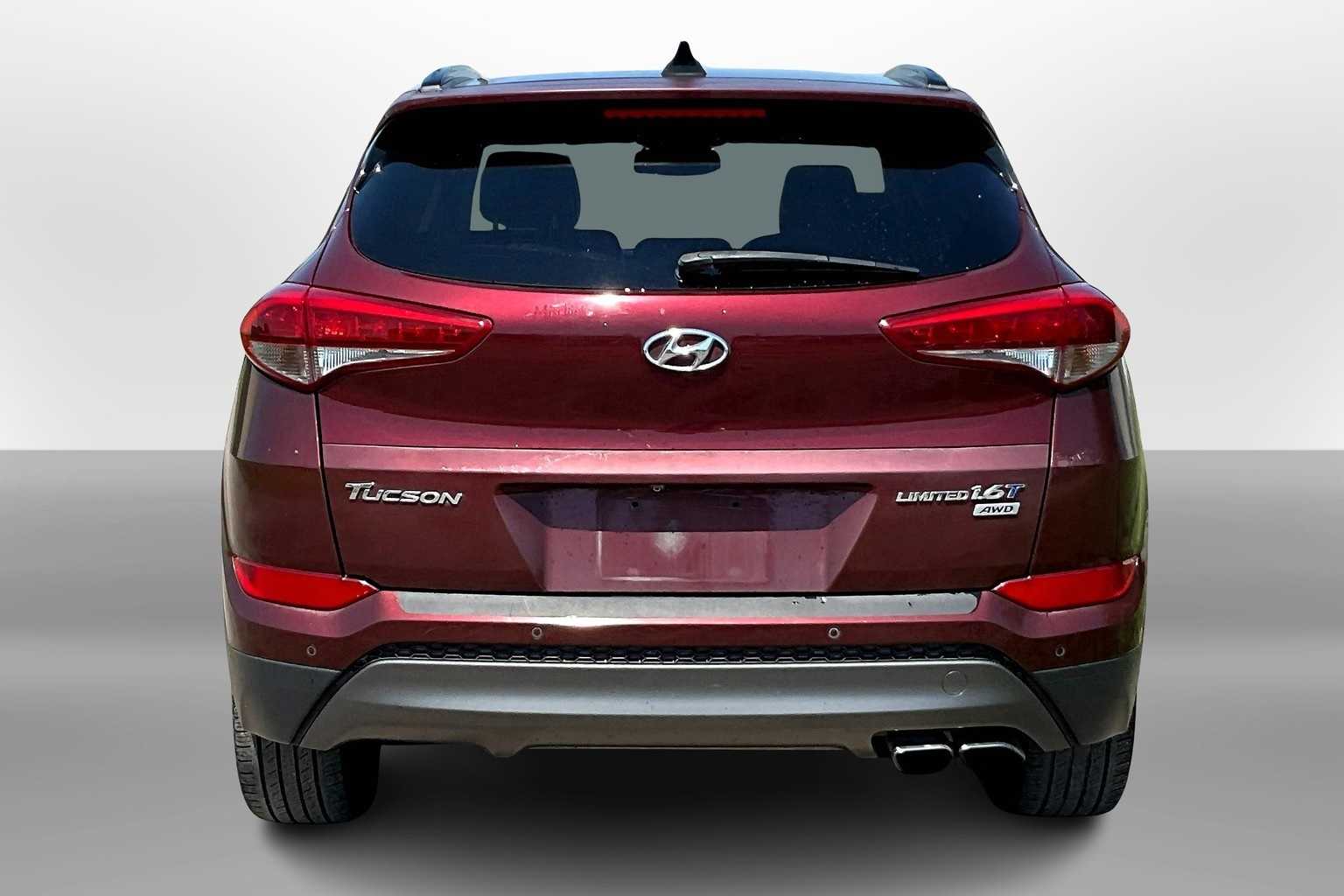 Thumbnail: 2016 Hyundai Tucson - 4