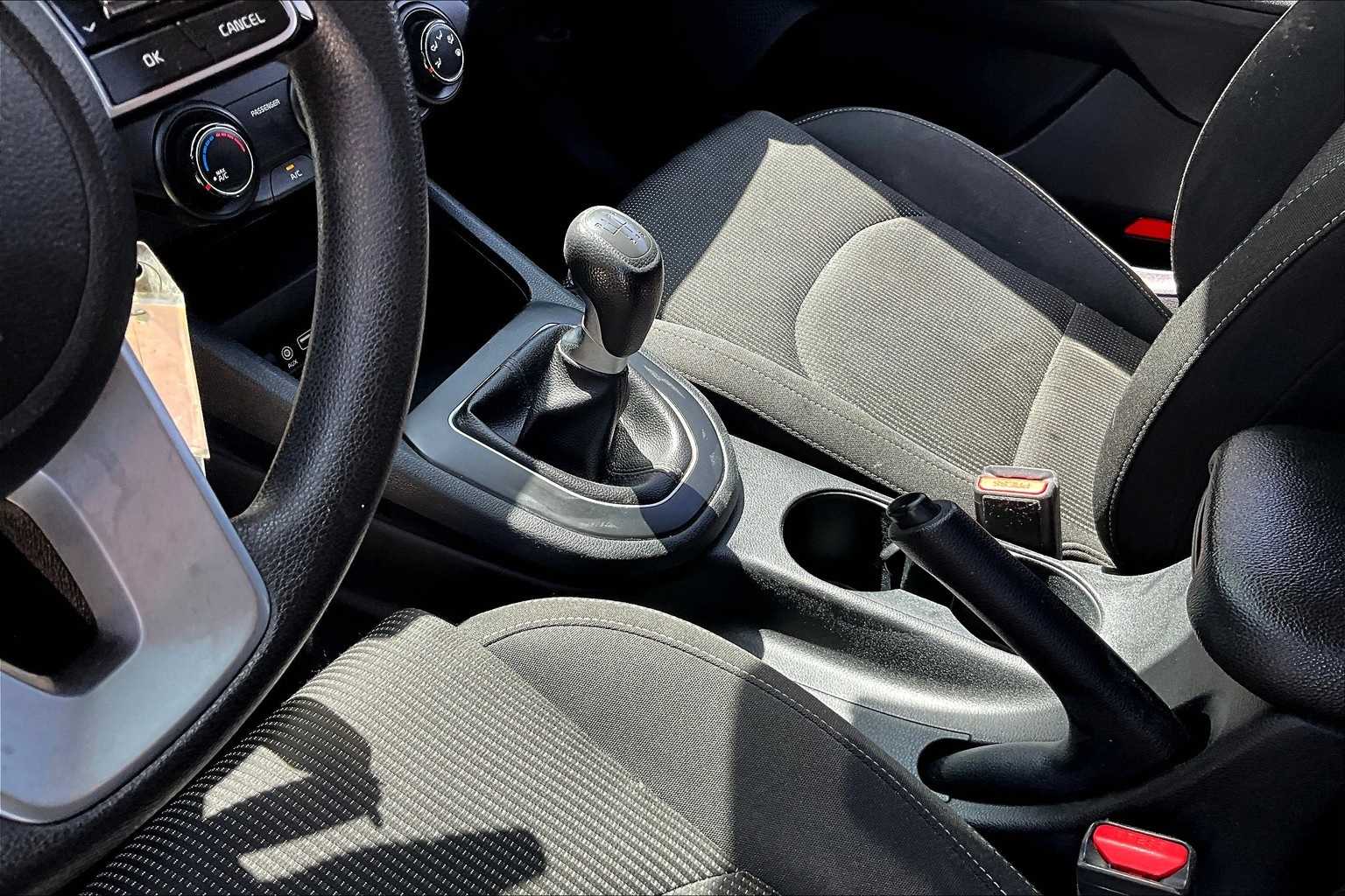 Thumbnail: 2020 Kia Forte - 13