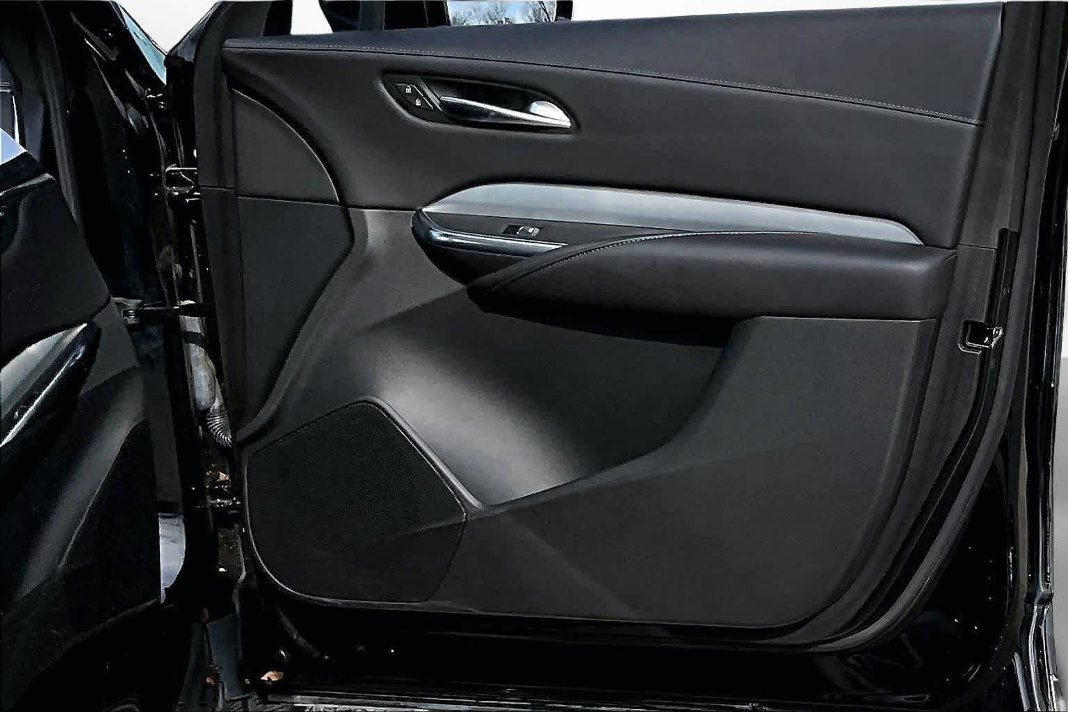 Thumbnail: 2022 Cadillac XT4 - 18