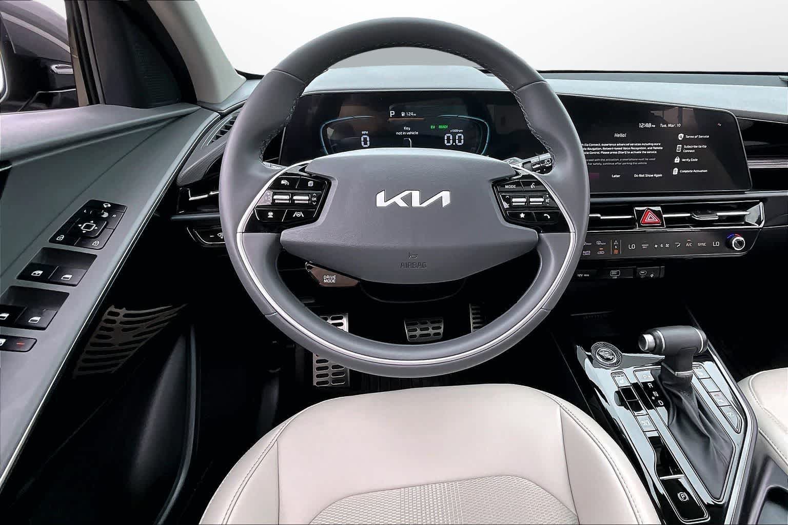 Thumbnail: 2025 Kia Niro - 4