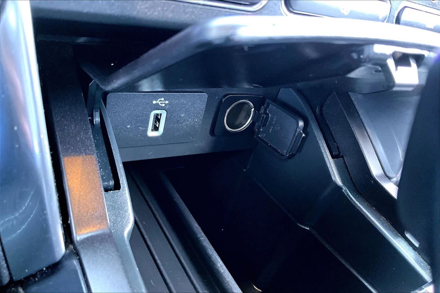 Thumbnail: 2017 Ford Explorer - 23