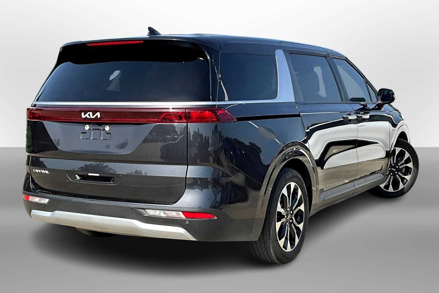 Thumbnail: 2024 Kia Carnival - 2