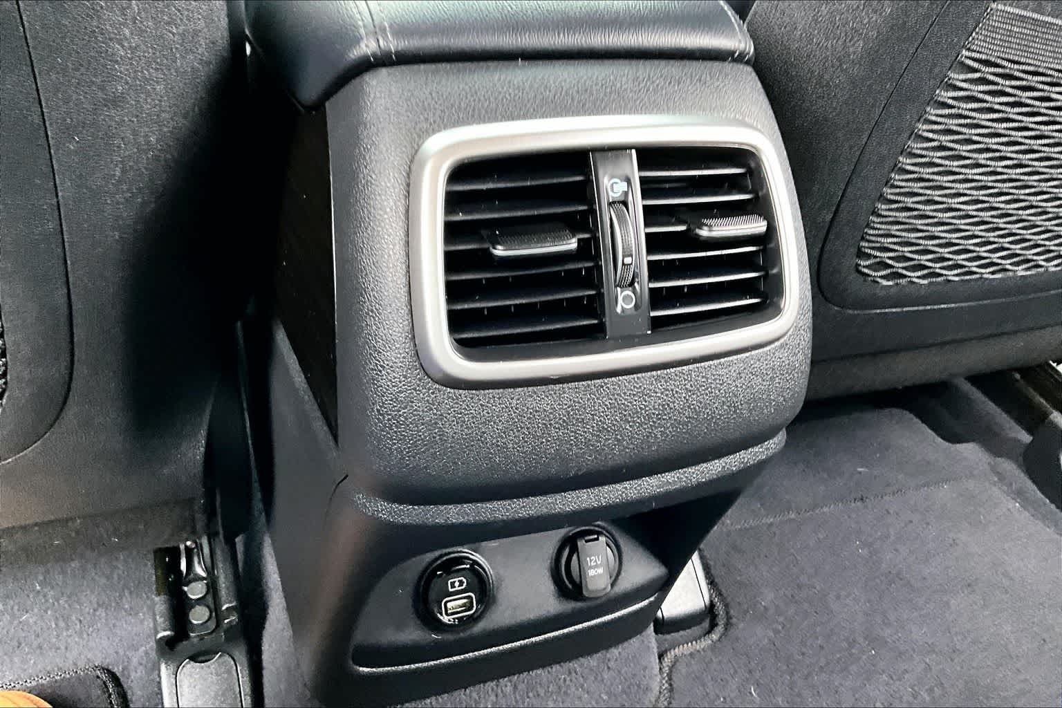 Thumbnail: 2020 Kia Sorento - 22