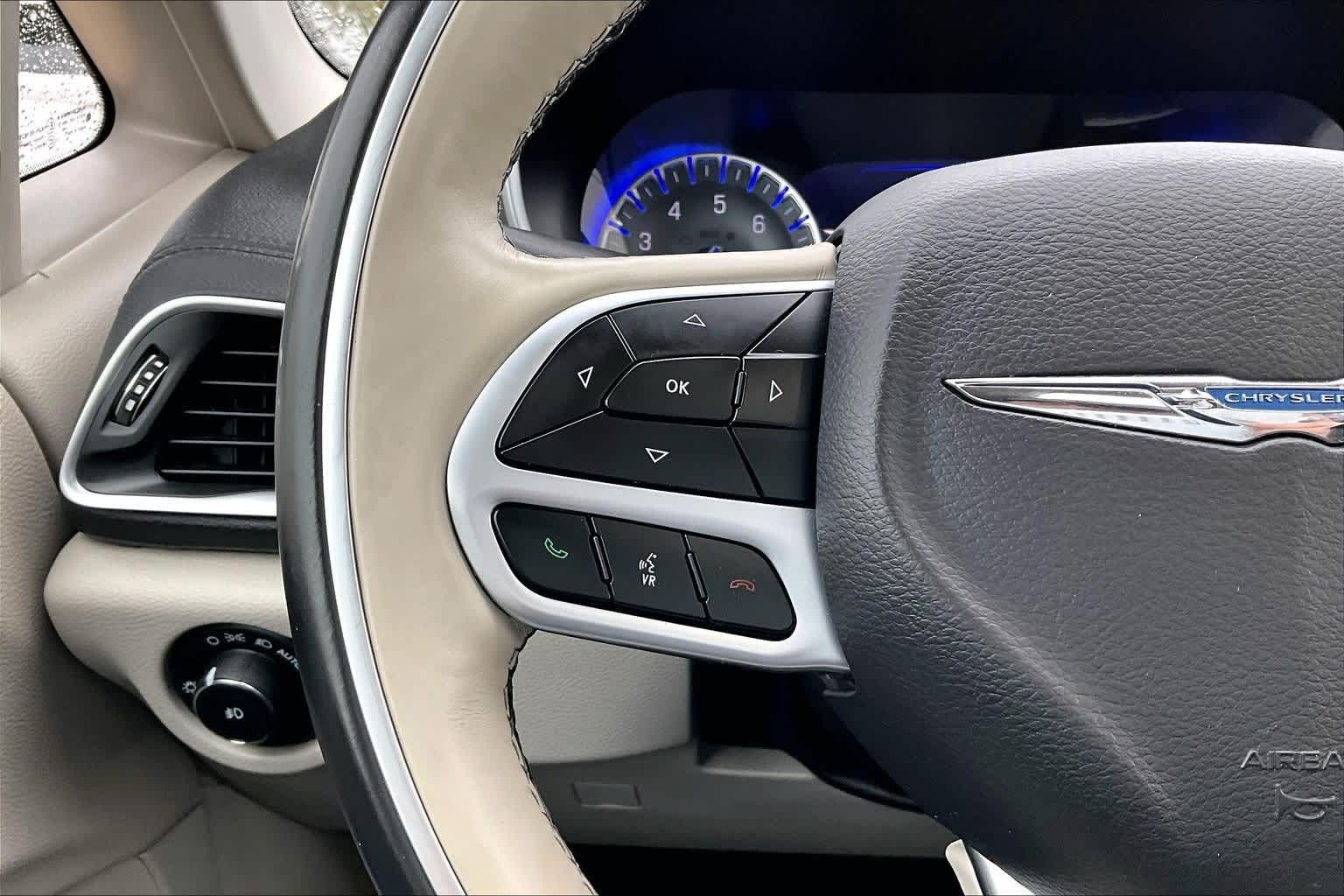 Thumbnail: 2018 Chrysler Pacifica - 19