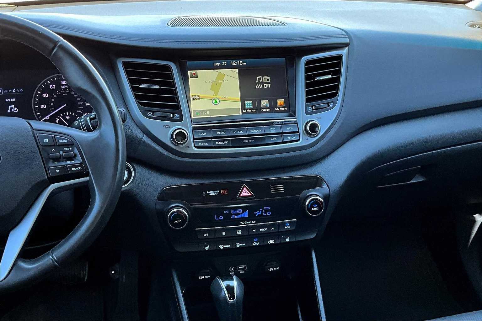 Thumbnail: 2016 Hyundai Tucson - 6