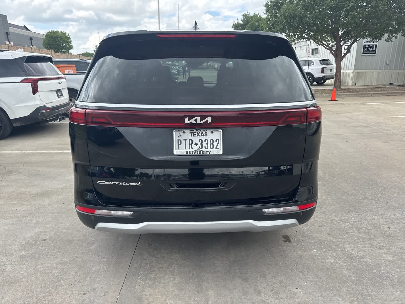 Thumbnail: 2022 Kia Carnival - 6
