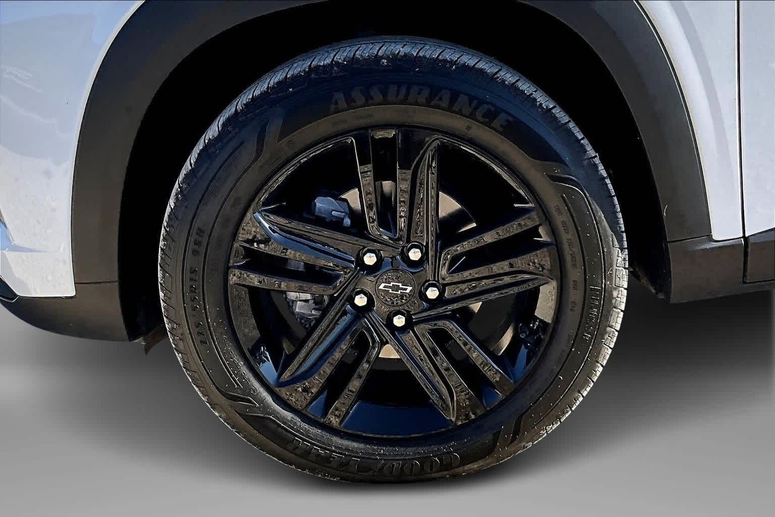 Thumbnail: 2025 Chevrolet Trax - 8