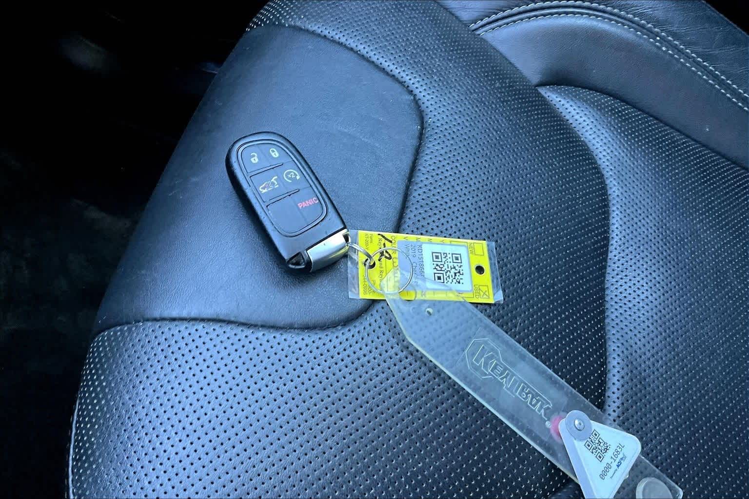 Thumbnail: 2019 Jeep Cherokee - 9