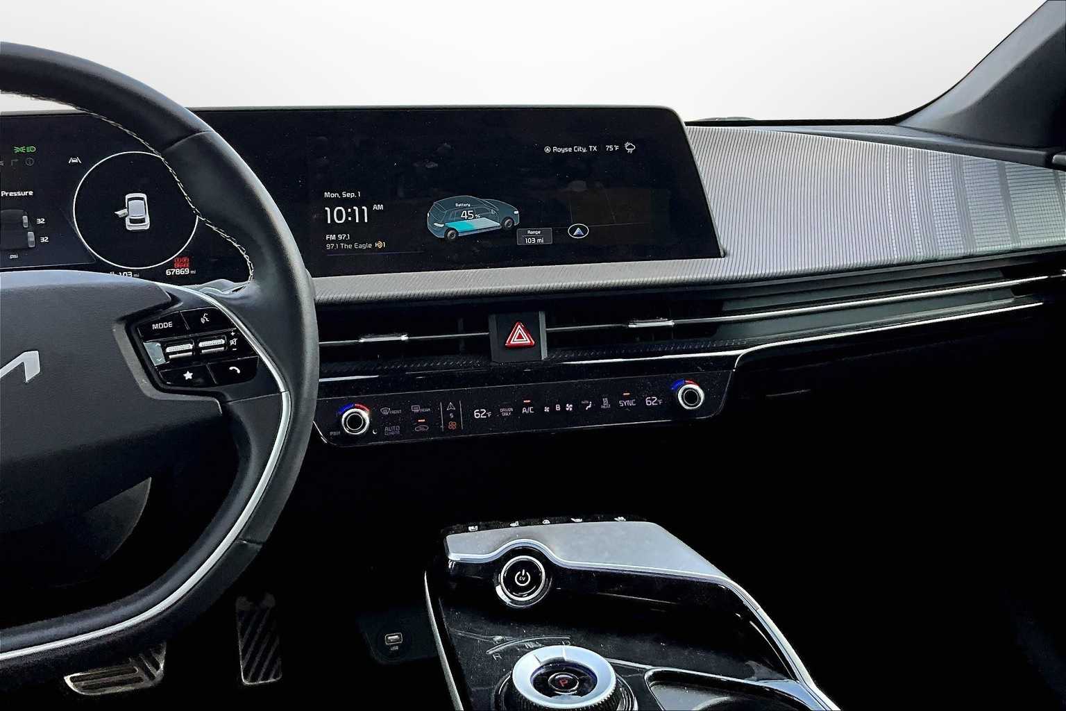 Thumbnail: 2022 Kia EV6 - 6